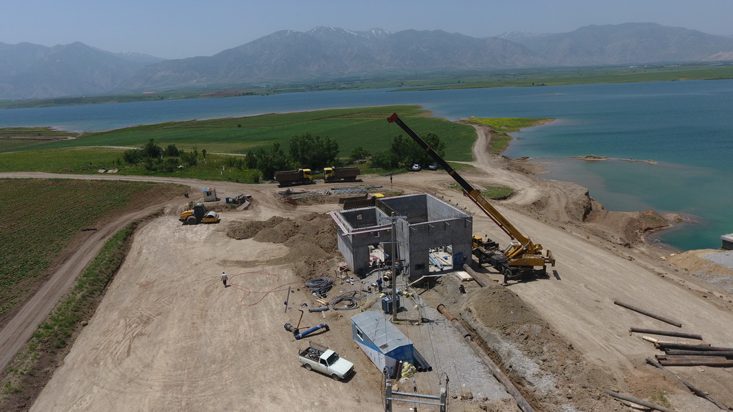 Kani Sib dam pumping station construction